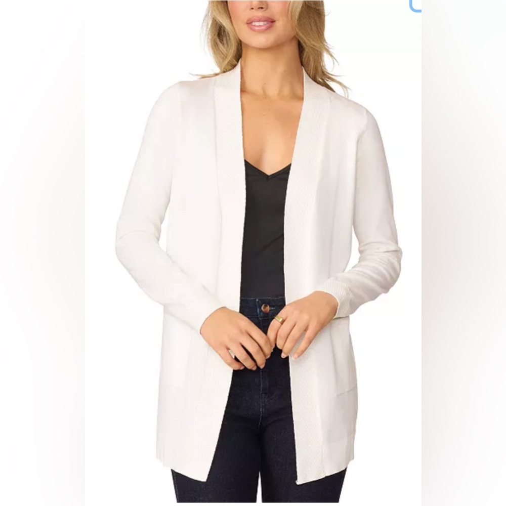Melissa Paige
Petite Cable Trim Open Front Cardigan Sweater new with no tights